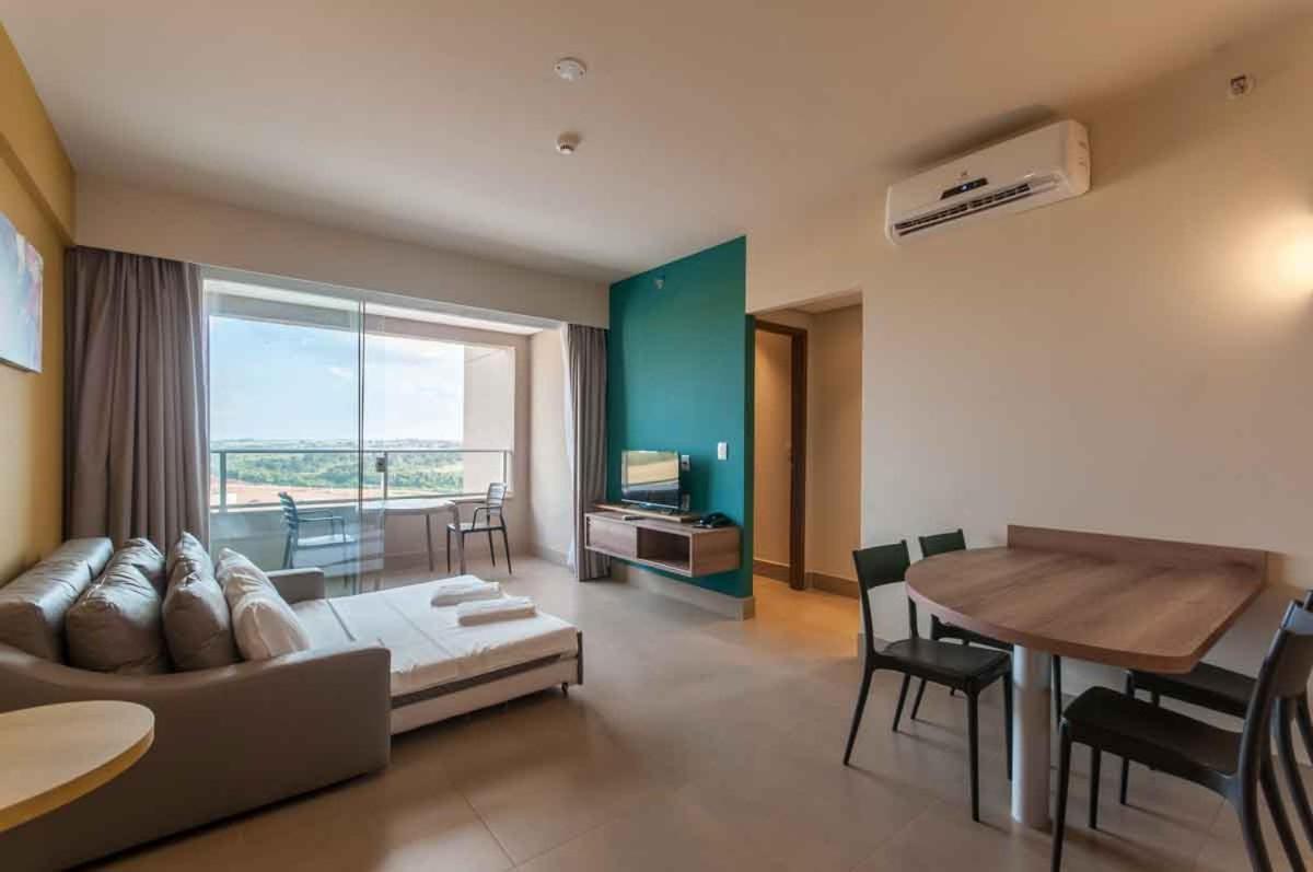 Enjoy Solar das Águas Park Resort Olímpia Esterno foto A living room in a condominium